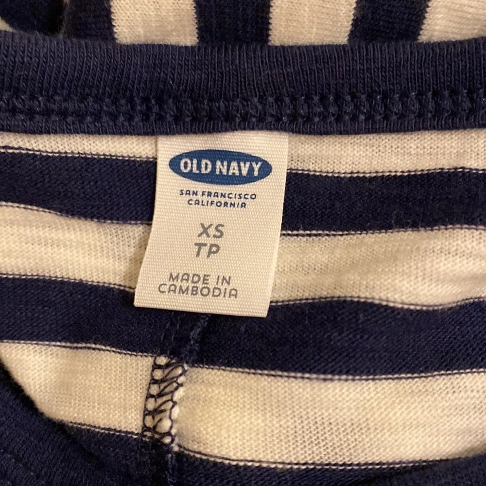 Old Navy T-shirt dress navy & white stripes. Size Xs. New. No tags . - Picture 5 of 9